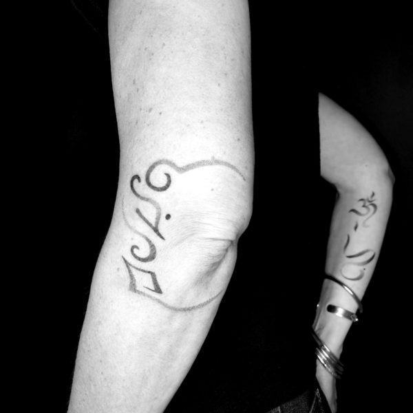 coude-retouche-1-scaled-blackwhite